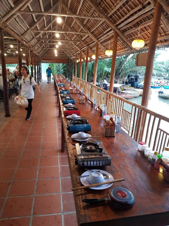 Cheerful Hoi An Hostel Екстер'єр фото