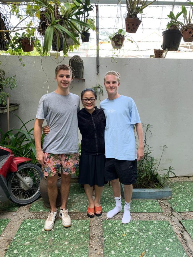 Cheerful Hoi An Hostel Екстер'єр фото