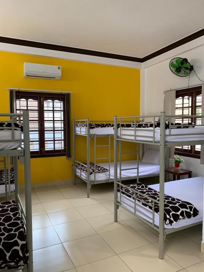 Cheerful Hoi An Hostel Екстер'єр фото