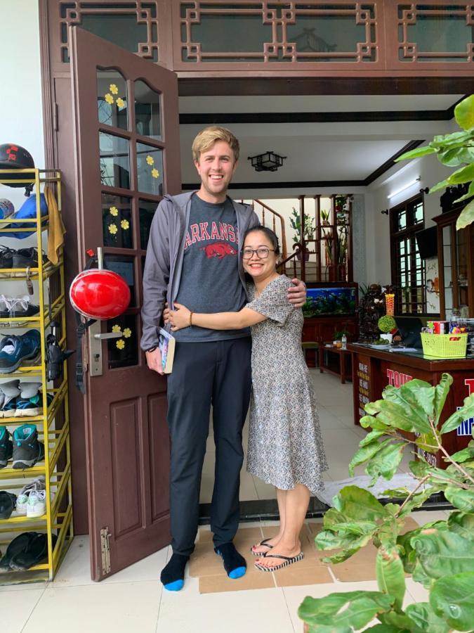 Cheerful Hoi An Hostel Екстер'єр фото