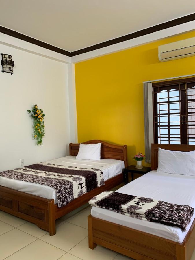Cheerful Hoi An Hostel Екстер'єр фото