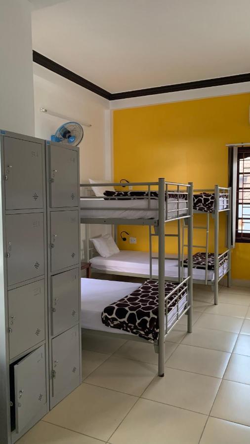 Cheerful Hoi An Hostel Екстер'єр фото
