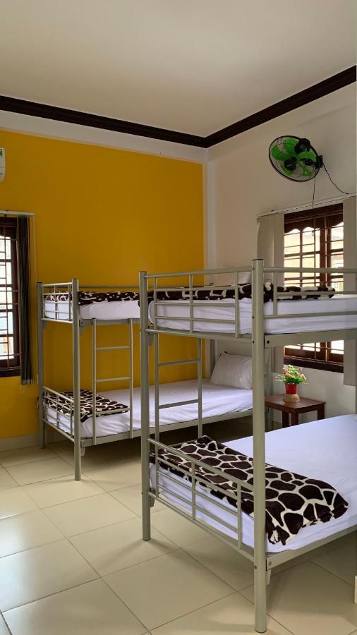 Cheerful Hoi An Hostel Екстер'єр фото