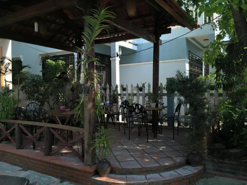 Cheerful Hoi An Hostel Екстер'єр фото