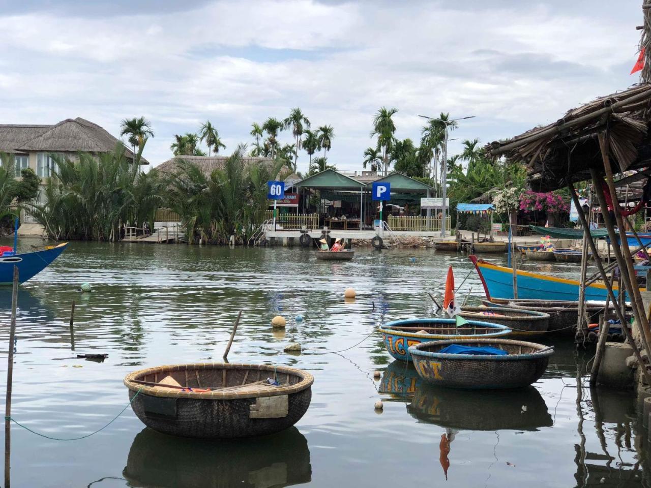 Cheerful Hoi An Hostel Екстер'єр фото